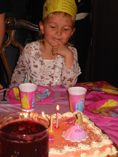 Svala Birna 5 &aacute;ra