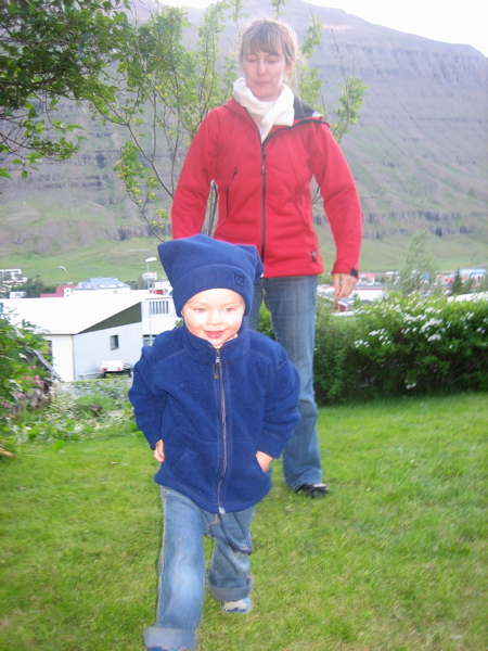 Helgamma a&eth; elta mig